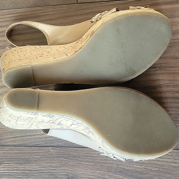 Apt. 9 wedge shoes sandals Taupe Size 7.5 - Picture 4 of 8
